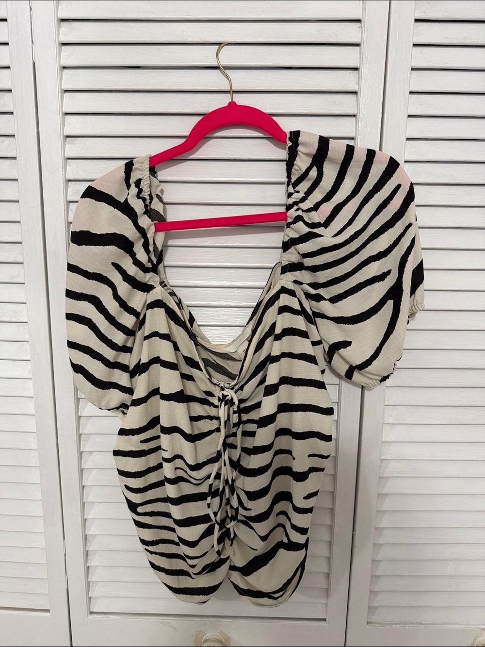 Zara Black and Cream Zebra-Print Puff Sleeve Blouse